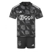 Ajax Tredjetrøje Børn 2023-24 Kortærmet (+ Korte bukser)
