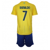 Al-Nassr Cristiano Ronaldo #7 Hjemmebanetrøje Børn 2023-24 Kortærmet (+ Korte bukser)