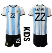 Argentina Lautaro Martinez #22 Hjemmebanetrøje Børn VM 2022 Kortærmet (+ Korte bukser)
