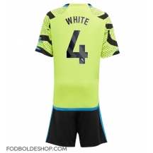 Arsenal Benjamin White #4 Udebanetrøje Børn 2023-24 Kortærmet (+ Korte bukser)