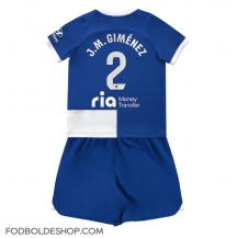 Atletico Madrid Jose Gimenez #2 Udebanetrøje Børn 2023-24 Kortærmet (+ Korte bukser)