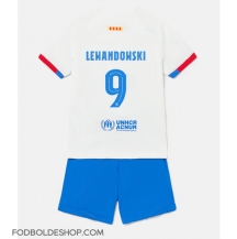 Barcelona Robert Lewandowski #9 Udebanetrøje Børn 2023-24 Kortærmet (+ Korte bukser)
