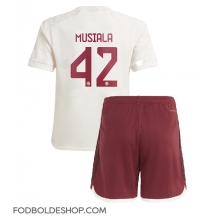 Bayern Munich Jamal Musiala #42 Tredjetrøje Børn 2023-24 Kortærmet (+ Korte bukser)