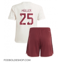 Bayern Munich Thomas Muller #25 Tredjetrøje Børn 2023-24 Kortærmet (+ Korte bukser)