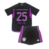 Bayern Munich Thomas Muller #25 Udebanetrøje Børn 2023-24 Kortærmet (+ Korte bukser)