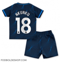 Chelsea Christopher Nkunku #18 Udebanetrøje Børn 2023-24 Kortærmet (+ Korte bukser)