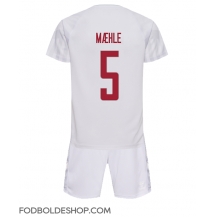Danmark Joakim Maehle #5 Udebanetrøje Børn VM 2022 Kortærmet (+ Korte bukser)