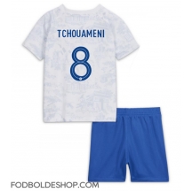 Frankrig Aurelien Tchouameni #8 Udebanetrøje Børn VM 2022 Kortærmet (+ Korte bukser)