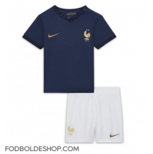 Frankrig Hjemmebanetrøje Børn VM 2022 Kortærmet (+ Korte bukser)