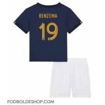 Frankrig Karim Benzema #19 Hjemmebanetrøje Børn VM 2022 Kortærmet (+ Korte bukser)