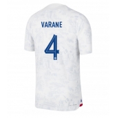 Frankrig Raphael Varane #4 Udebanetrøje VM 2022 Kortærmet