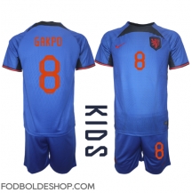 Holland Cody Gakpo #8 Udebanetrøje Børn VM 2022 Kortærmet (+ Korte bukser)
