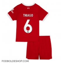 Liverpool Thiago Alcantara #6 Hjemmebanetrøje Børn 2023-24 Kortærmet (+ Korte bukser)
