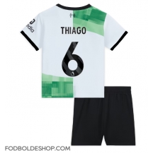 Liverpool Thiago Alcantara #6 Udebanetrøje Børn 2023-24 Kortærmet (+ Korte bukser)
