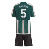 Manchester United Harry Maguire #5 Udebanetrøje Børn 2023-24 Kortærmet (+ Korte bukser)