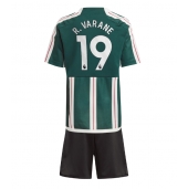 Manchester United Raphael Varane #19 Udebanetrøje Børn 2023-24 Kortærmet (+ Korte bukser)