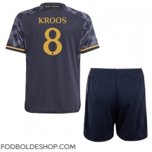 Real Madrid Toni Kroos #8 Udebanetrøje Børn 2023-24 Kortærmet (+ Korte bukser)