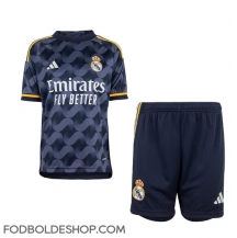 Real Madrid Udebanetrøje Børn 2023-24 Kortærmet (+ Korte bukser)